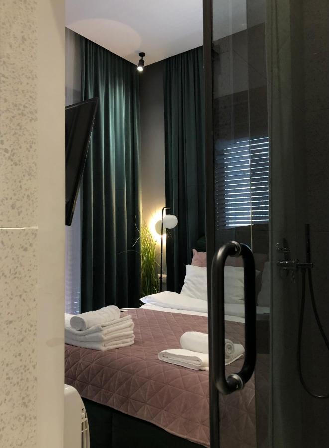 Urban Stay Tirana Deluxe Екстер'єр фото