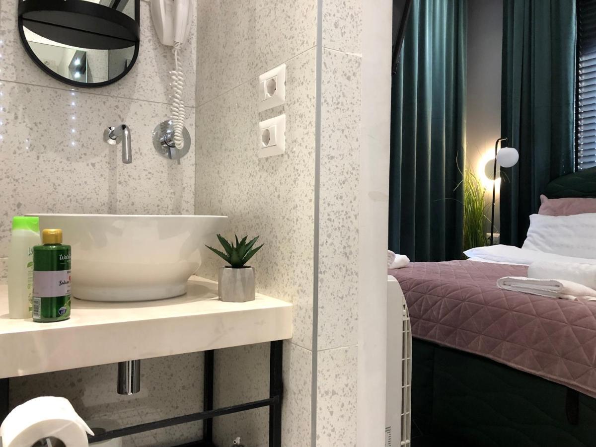 Urban Stay Tirana Deluxe Екстер'єр фото