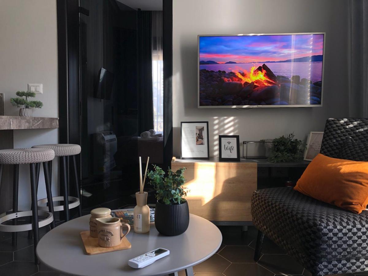 Urban Stay Tirana Deluxe Екстер'єр фото