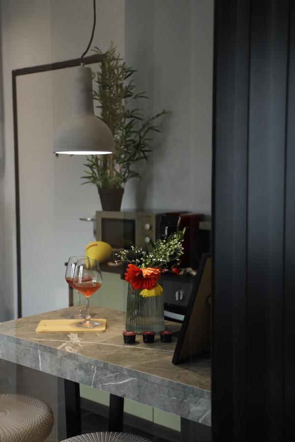 Urban Stay Tirana Deluxe Екстер'єр фото