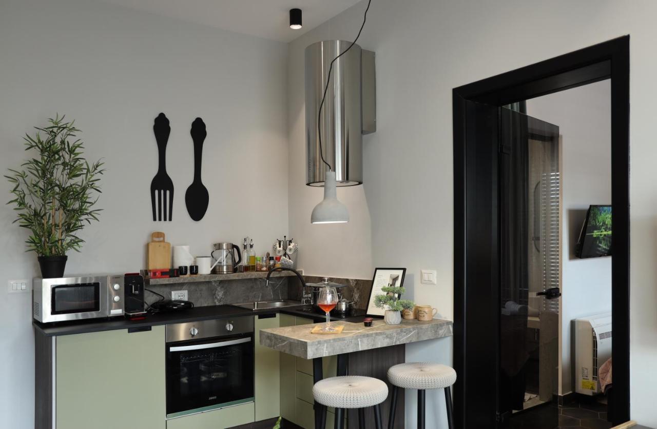 Urban Stay Tirana Deluxe Екстер'єр фото