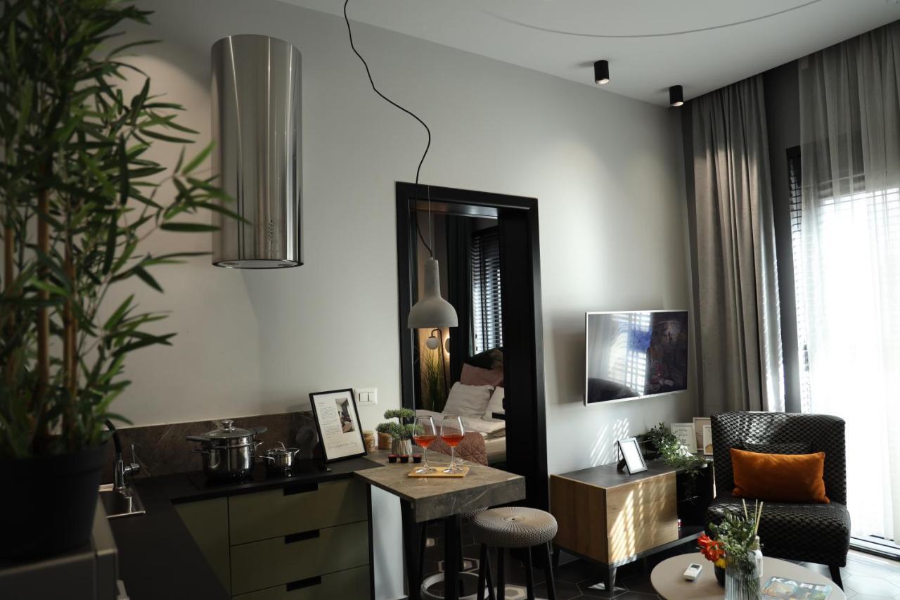 Urban Stay Tirana Deluxe Екстер'єр фото